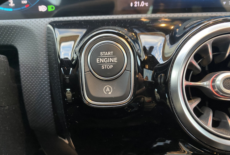 MERCEDES CLASSE A (W177) AMG LINE 180 1.3 Ti 16V 7G-DCT