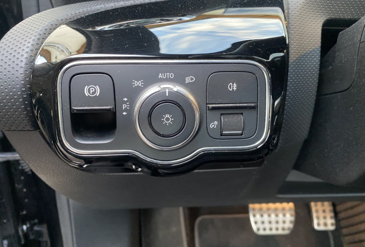 MERCEDES CLASSE A (W177) AMG LINE 180 1.3 Ti 16V 7G-DCT