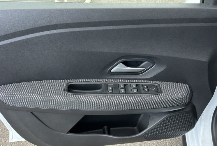 DACIA SANDERO STEPWAY ECO G 100 EXPRESSION camera Full Options (Dispo Immédiate)
