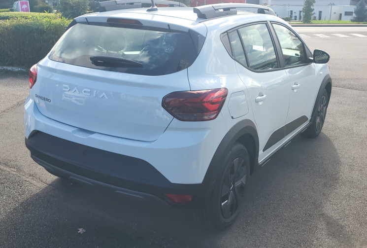 DACIA SANDERO STEPWAY CVT TCE 90 EXPRESSION Boîte Auto (Dispo Immédiate)