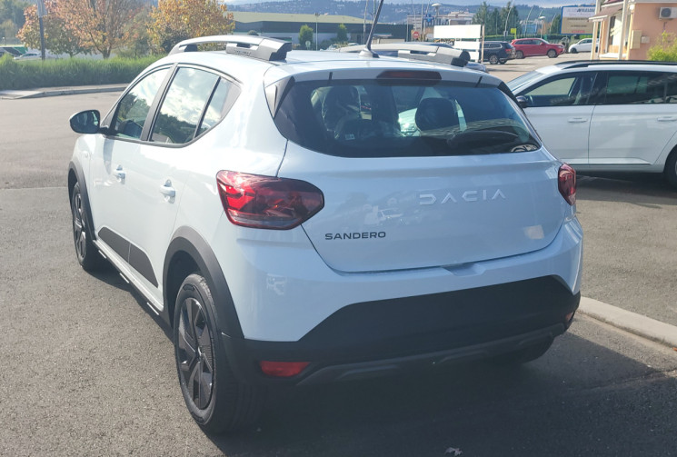 DACIA SANDERO STEPWAY CVT TCE 90 EXPRESSION Boîte Auto (Dispo Immédiate)