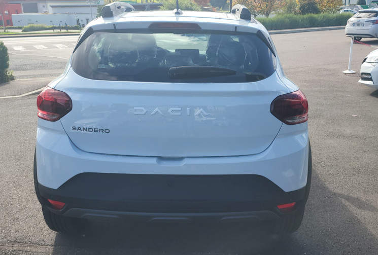 DACIA SANDERO STEPWAY ECO G 100 EXRPRESSION (Dispo Immédiate)