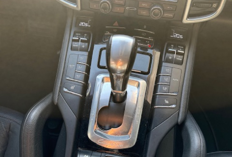PORSCHE CAYENNE 3.0D 245 cv origine France 3em main / TOIT OUVRANT/ JA 21POUCE / SIEGES CHAUFFANT/ 