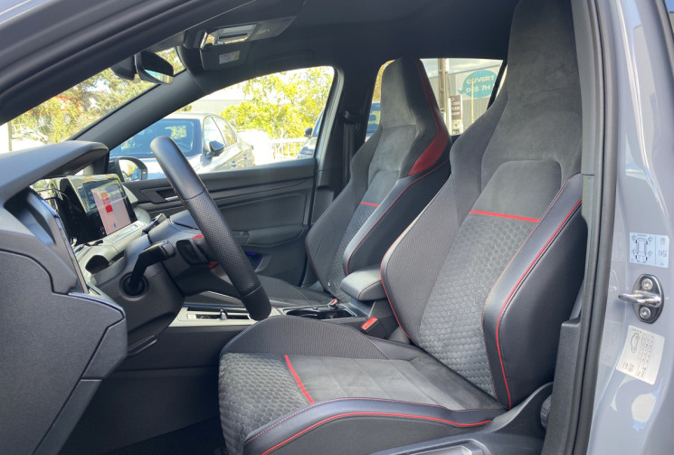 Volkswagen Golf VIII Hatchback GTI Clubsport 2.0 TSi  DSG7 300 CV --PAS DE MALUS--