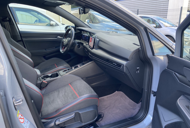 Volkswagen Golf VIII Hatchback GTI Clubsport 2.0 TSi  DSG7 300 CV --PAS DE MALUS--
