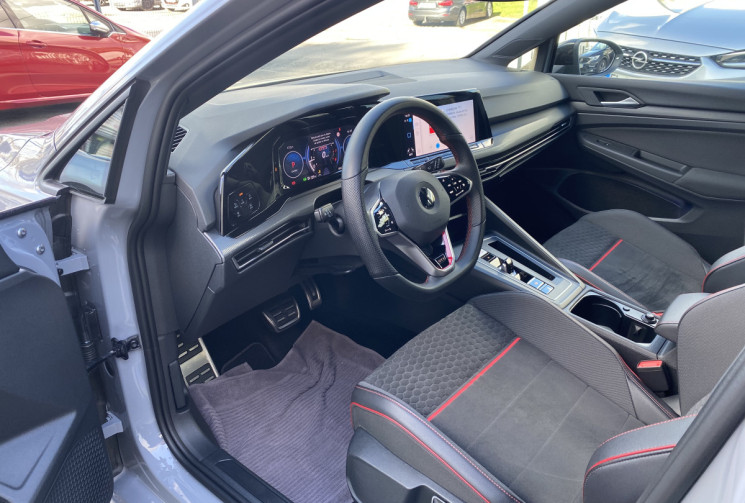 Volkswagen Golf VIII Hatchback GTI Clubsport 2.0 TSi  DSG7 300 CV --PAS DE MALUS--