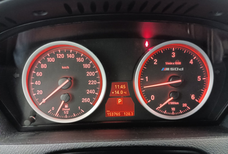 BMW X5 (E70) LCI M50d xDrive 3.0 d 24V 381 cv Boîte auto pack M