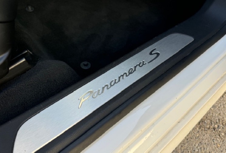 Porsche Panamera s hybride essence 333 cv + 83 cv V6 /TOIT OUVRANT/ PDLS /PACK CHRONO/PACK SPORT