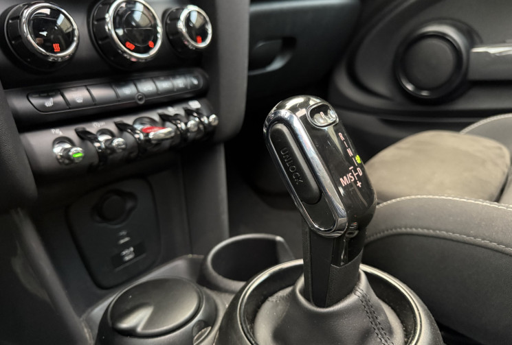 MINI MINI John Cooper Works 136 BV7 / CARPLAY