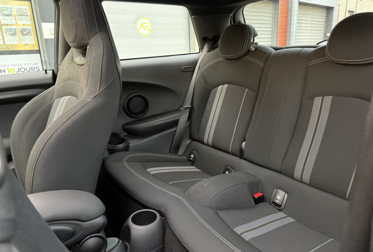 MINI MINI John Cooper Works 136 BV7 / CARPLAY
