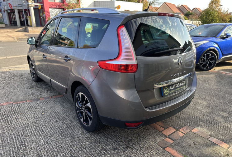RENAULT GRAND SCENIC III Phase 2 1.2 TCe 132 cv - Bose - 7 Places 