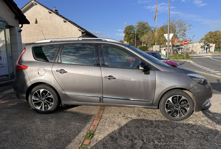 RENAULT GRAND SCENIC III Phase 2 1.2 TCe 132 cv - Bose - 7 Places 