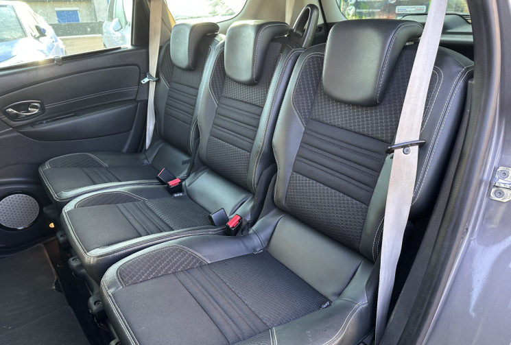 RENAULT GRAND SCENIC III Phase 2 1.2 TCe 132 cv - Bose - 7 Places 
