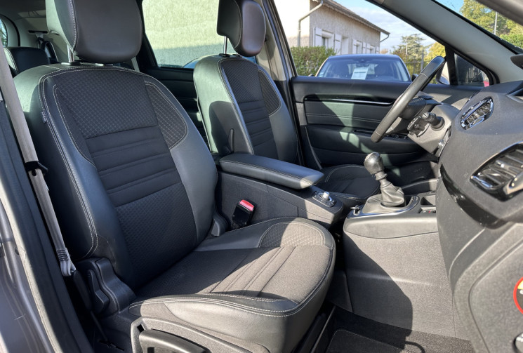 RENAULT GRAND SCENIC III Phase 2 1.2 TCe 132 cv - Bose - 7 Places 