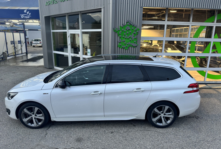 PEUGEOT 308 SW 1.2 e-THP 130 GT Line - Full options - état neuf