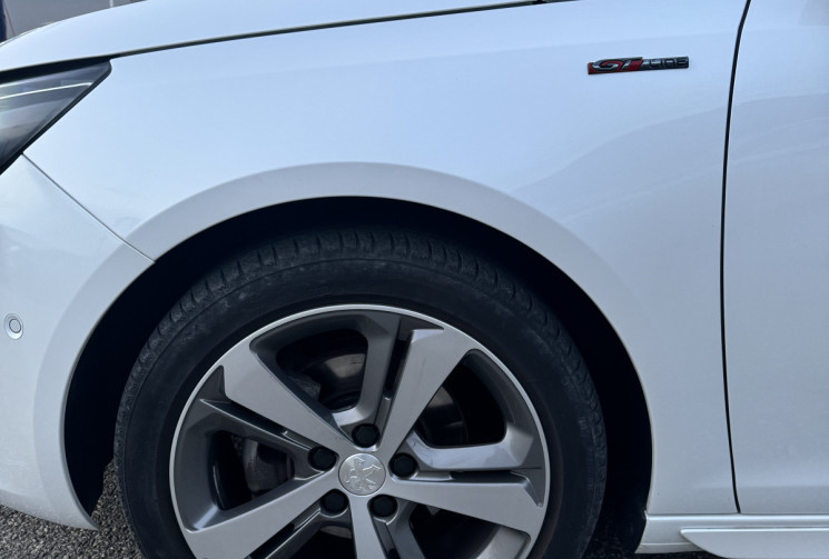 PEUGEOT 308 SW 1.2 e-THP 130 GT Line - Full options - état neuf