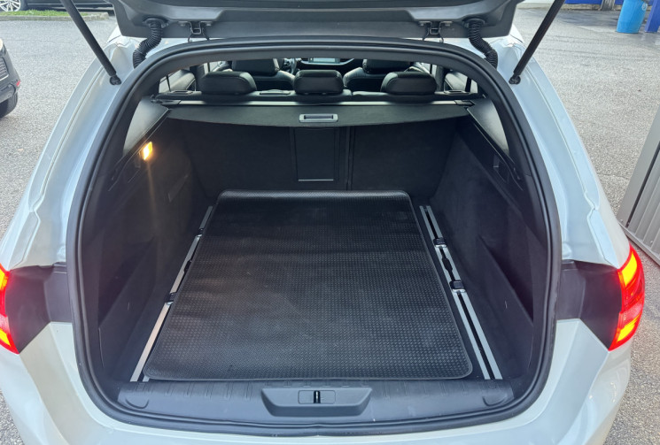 PEUGEOT 308 SW 1.2 e-THP 130 GT Line - Full options - état neuf
