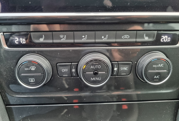 VOLKSWAGEN GOLF 7 Carat 1.6 TDI 115ch * Carplay * sièges chauffants * Régulateur adaptatif 
