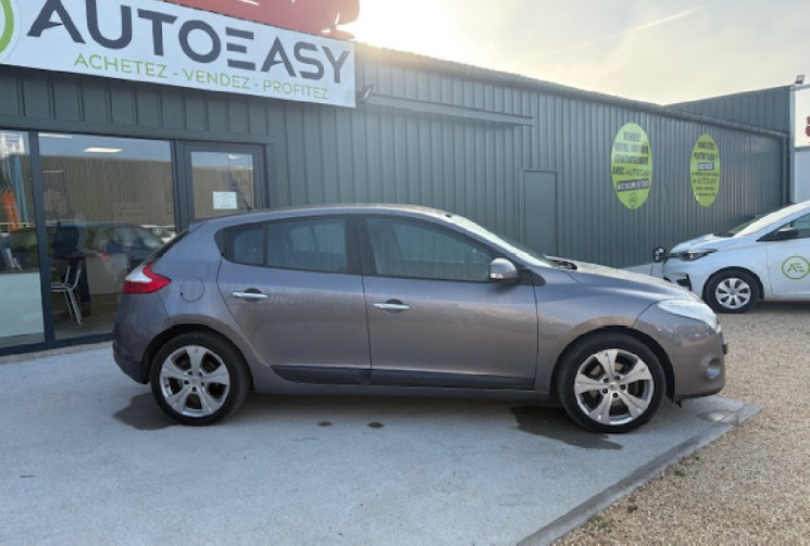 RENAULT MEGANE III Hatchback 1.5 dCi 110 FAP eco2 Dynamique 