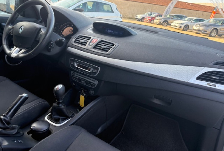 RENAULT MEGANE III Hatchback 1.5 dCi 110 FAP eco2 Dynamique 