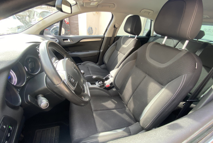 Citroën C4 BlueHDi 120 CH Millenium/ CARNET D'ENTRETIEN COMPLET