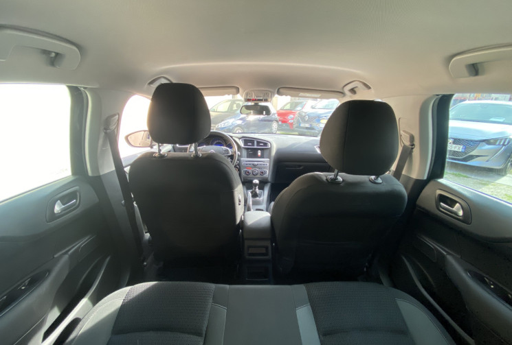Citroën C4 BlueHDi 120 CH Millenium/ CARNET D'ENTRETIEN COMPLET