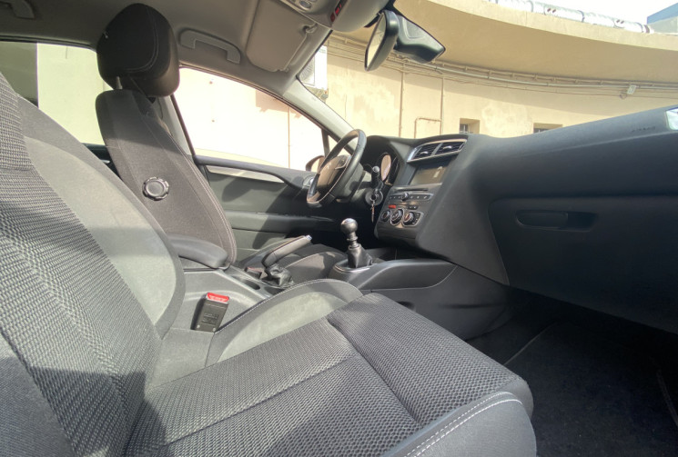Citroën C4 BlueHDi 120 CH Millenium/ CARNET D'ENTRETIEN COMPLET