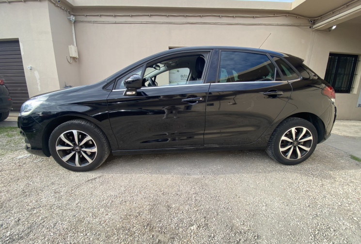 Citroën C4 BlueHDi 120 CH Millenium/ CARNET D'ENTRETIEN COMPLET