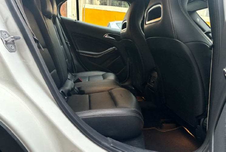 Mercedes GLA AMG starlight Edition 200d 136cv origine France 3eme main /  CAMERA AR / TOIT OUVRANT
