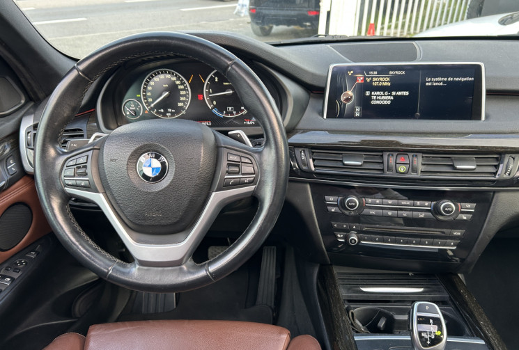 BMW X5 III (F15) xDrive30dA 3.0 258 Ch Luxury * TOIT OUVRANT * CAMERA * SIEGES CHAUFFANTS