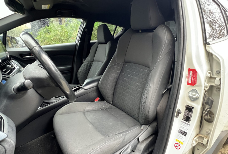 TOYOTA C-HR 184 Edition 2WD E-CVT Hybride / Sièges et Volant Chauffants / Caméra / Garantie 09/2025