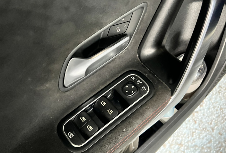 MERCEDES CLASSE A A200 1.3 AMG LINE TOIT OUVRANT 