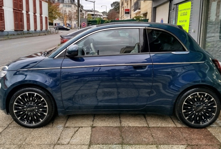 FIAT 500C Cabriolet La Prima e 118 ch / GARANTIE CONSTRUCTEUR 