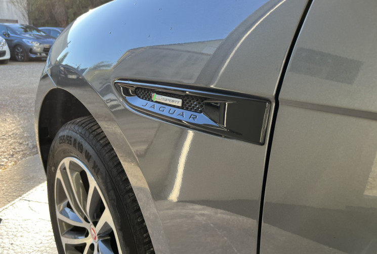 JAGUAR F-PACE 2.0 D R-SPORT 180 CH AWD BVA8 ENTRETIEN JAGUAR / TOIT OUVRANT / HAYON ELECTRIQUE