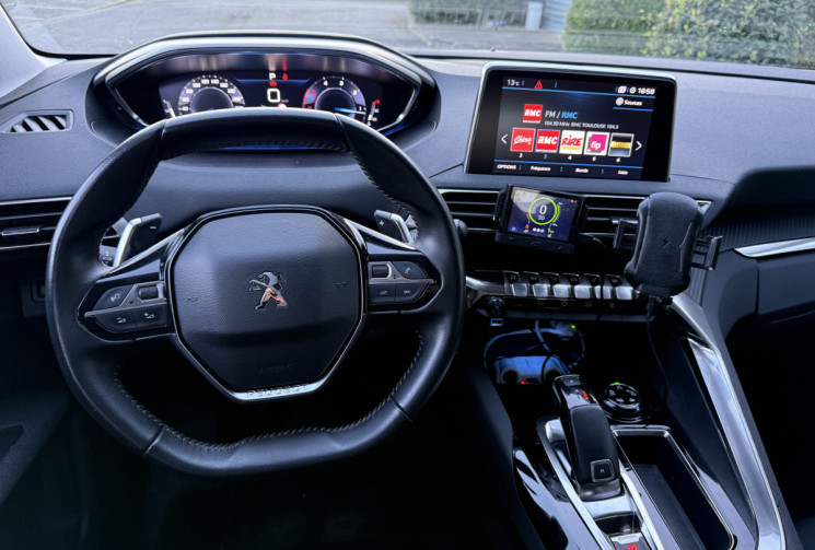 PEUGEOT 3008 1.5 BlueHDi 130 EAT8 / 1ère main 