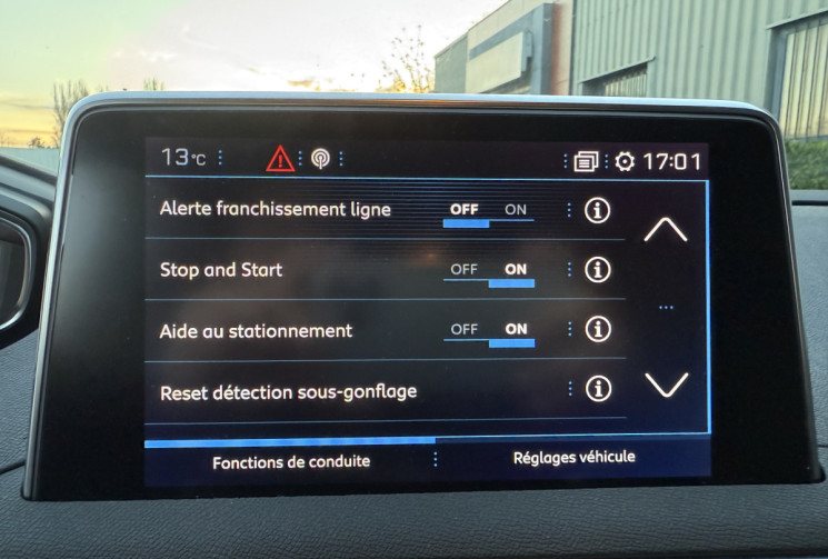 PEUGEOT 3008 1.5 BlueHDi 130 EAT8 / 1ère main 