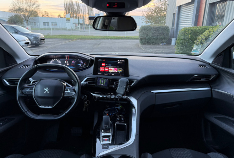 PEUGEOT 3008 1.5 BlueHDi 130 EAT8 / 1ère main 