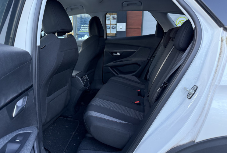 PEUGEOT 3008 1.5 BlueHDi 130 EAT8 / 1ère main 
