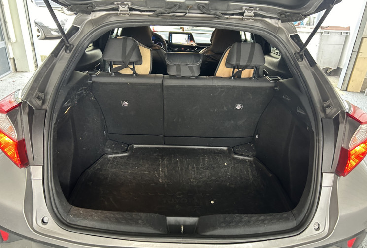 TOYOTA C-HR 122h 2WD COLLECTION 