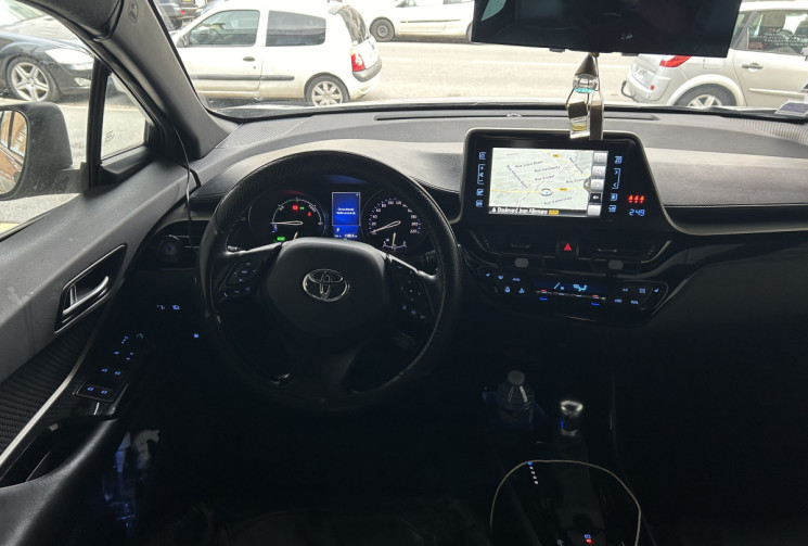 TOYOTA C-HR 122h 2WD COLLECTION 