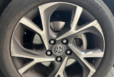 TOYOTA C-HR 122h 2WD COLLECTION 