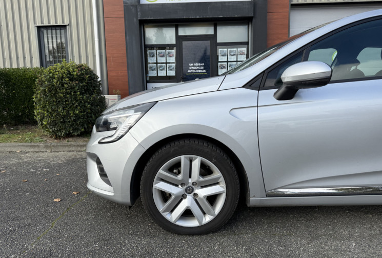 Renault CLIO V 1.6 E-Tech 140ch Business / BOITE NEUVE / CARPLAY
