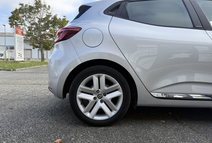 Renault CLIO V 1.6 E-Tech 140ch Business / BOITE NEUVE / CARPLAY