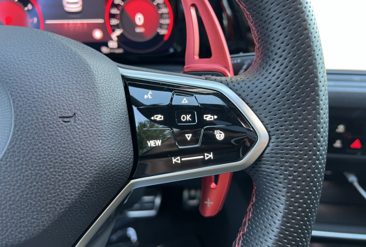 VOLKSWAGEN GOLF 2.0 TSI 300 GTI CLUBSPORT 8 DSG7 / Immat France / Toit Ouvrant / IQ Light / Caméra 