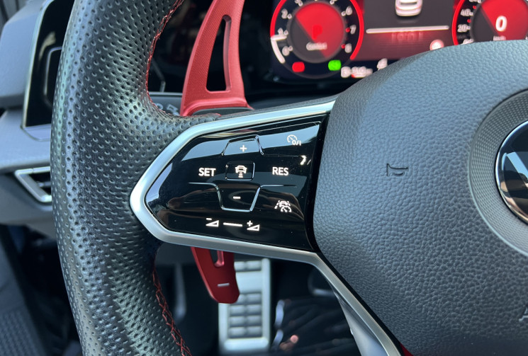 VOLKSWAGEN GOLF 2.0 TSI 300 GTI CLUBSPORT 8 DSG7 / Immat France / Toit Ouvrant / IQ Light / Caméra 