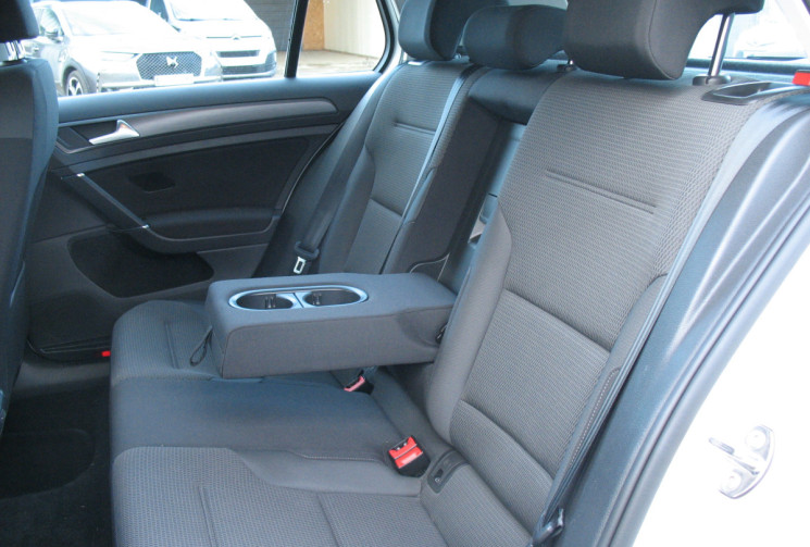 Volkswagen Golf VII 1.0 TSI 115 CONNECT 15.000 km Comme neuve