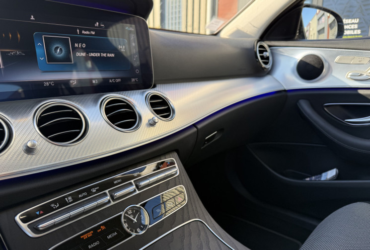 Mercedes CLASSE E 220 d 2.0 194 AMG-LINE / CARPLAY / SIEGES CHAUFFANTS