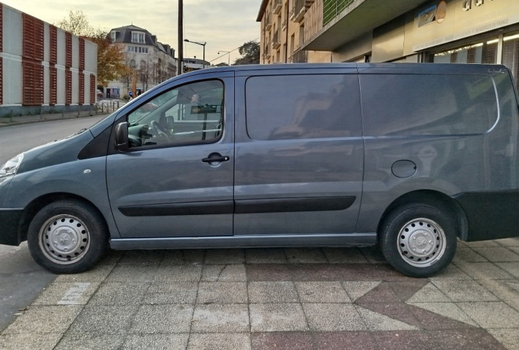 PEUGEOT EXPERT 2.0 HDi 128 ch / Fourgon long / Isotherme