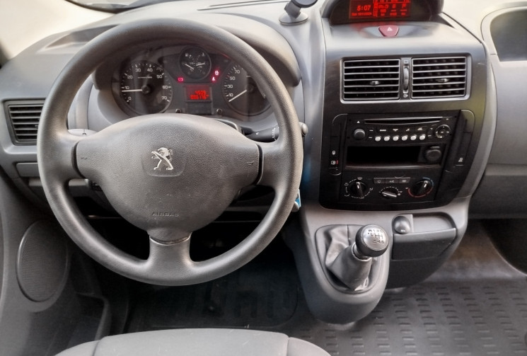 PEUGEOT EXPERT 2.0 HDi 128 ch / Fourgon long / Isotherme