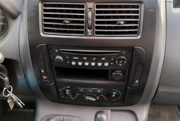 PEUGEOT EXPERT 2.0 HDi 128 ch / Fourgon long / Isotherme